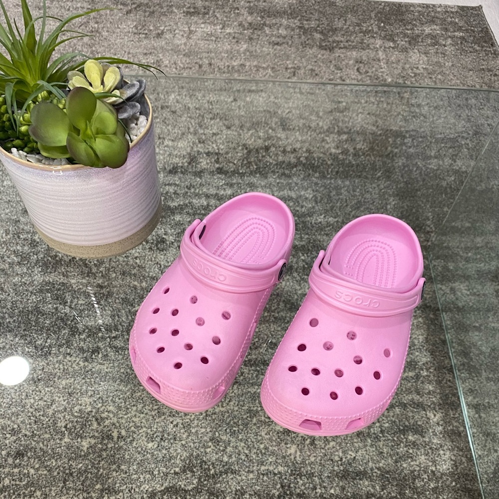 Crocs kids size 1 J US